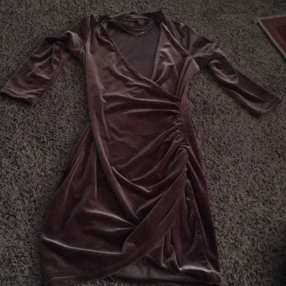 Dresses - Picture 3 of 5